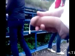 Anak terbakar, memuk ...