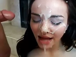 Dia akan kumpulan ce ...