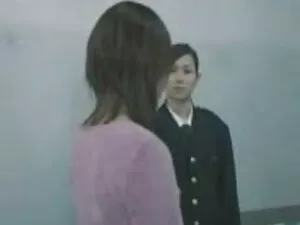 Gadis-gadis menyukai ...