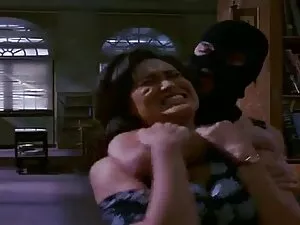 Agatha Lyra sedang c ...